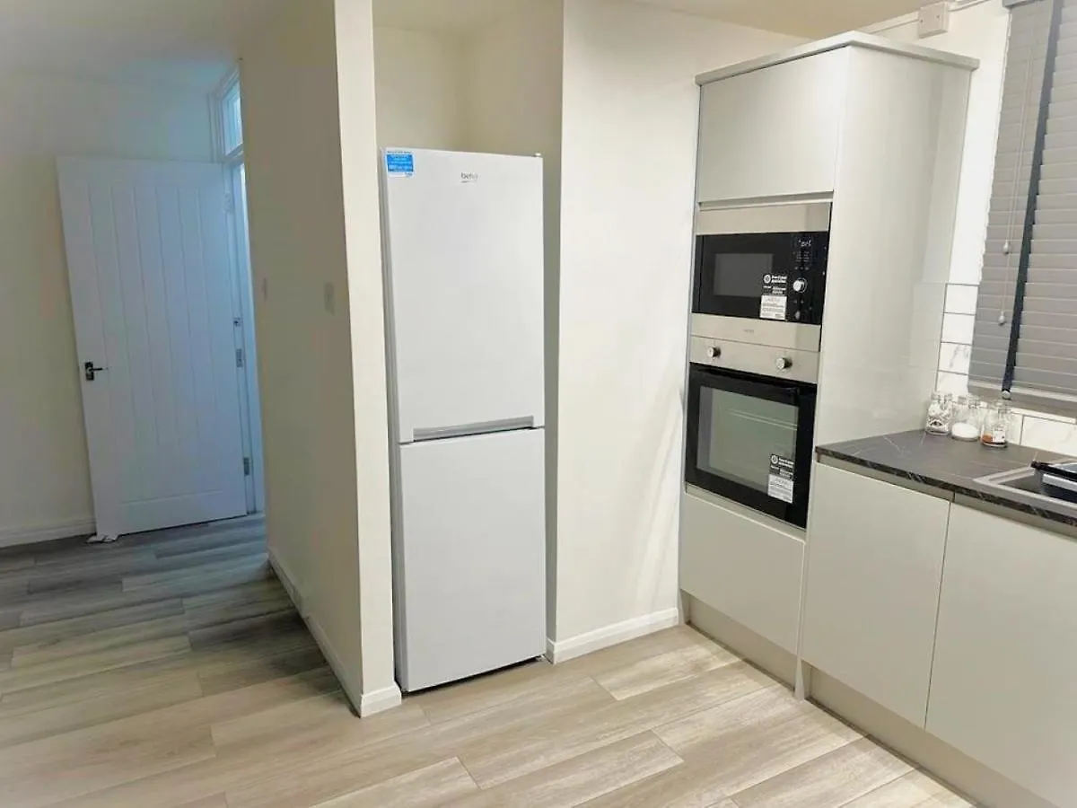 Stylish Apartment At Carlton Grove London